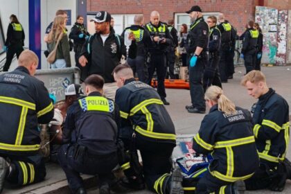 Atak nożownika Hamburg: Dramatyczne wydarzenia na głównym dworcu w Hamburgu.
