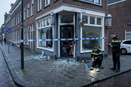 Salon fryzjerski po wybuchu podłożonej bomby [Zdjęcie wygenerowane w AI]